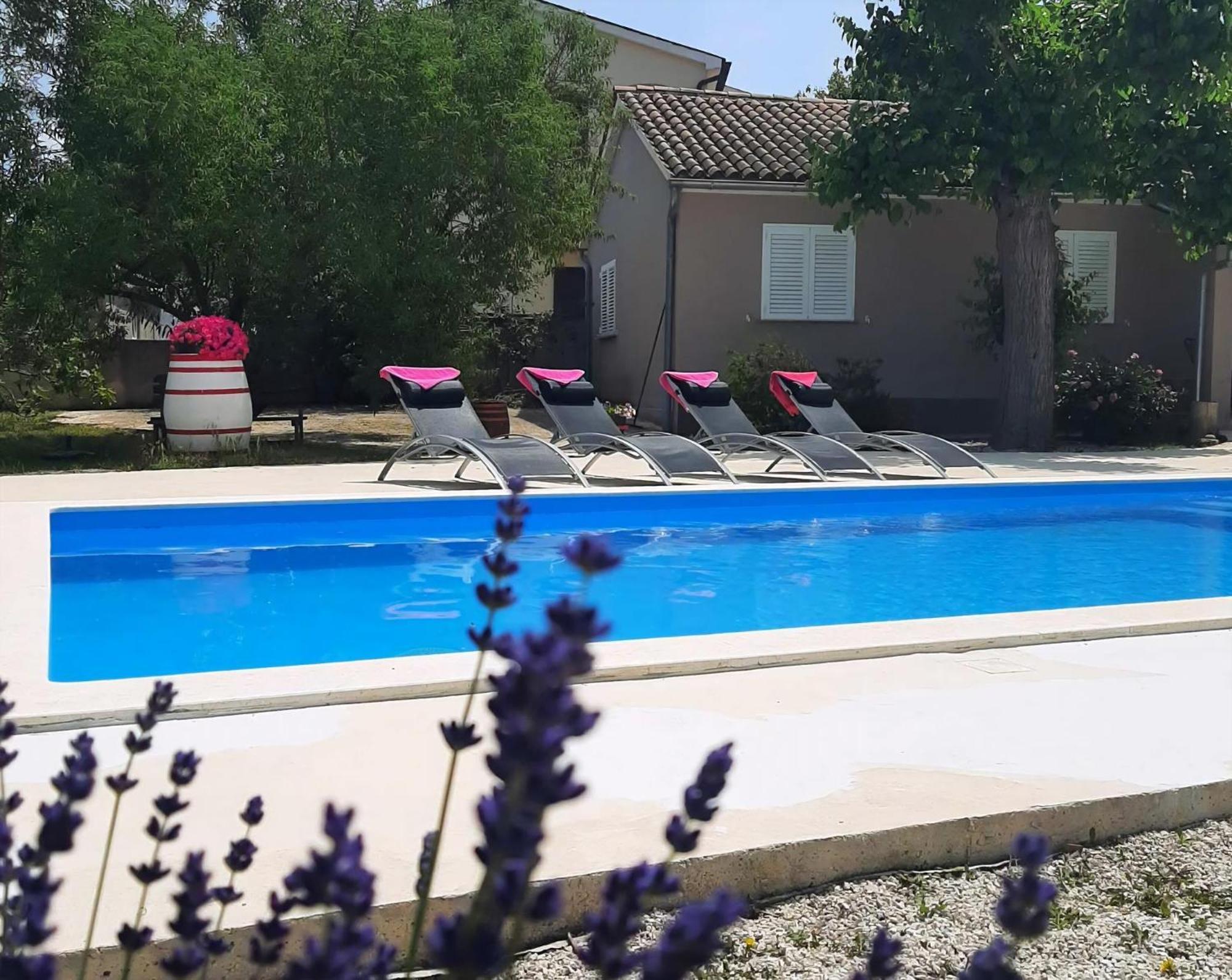 Ferienhaus Aqua Mit Pool Jadreški Εξωτερικό φωτογραφία